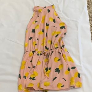 romper around neck straps